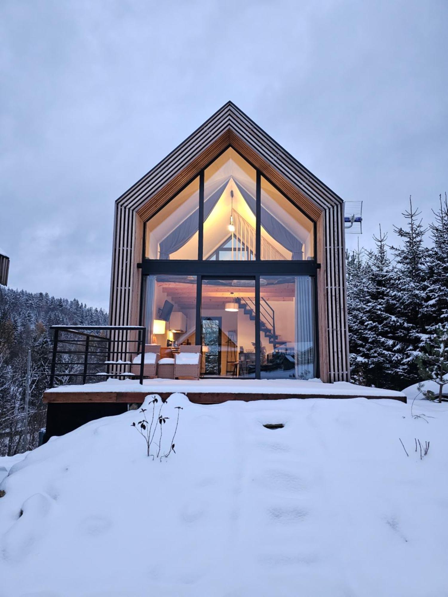 Pod Lasem - Sosnowy Ferienhaus *